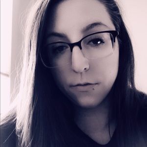 Meet your Posher, Avery